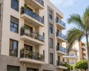 Conoce cómo afecta el nuevo decreto de vivienda 2026 a alquileres, prórrogas y desahucios. MP Abogados te asesora en Vecindario, Gran Canaria.